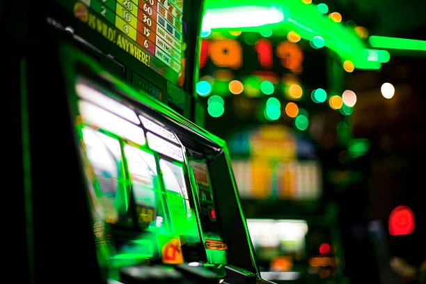dinastoto Lucky Number game interface showing number selection and real-time round display